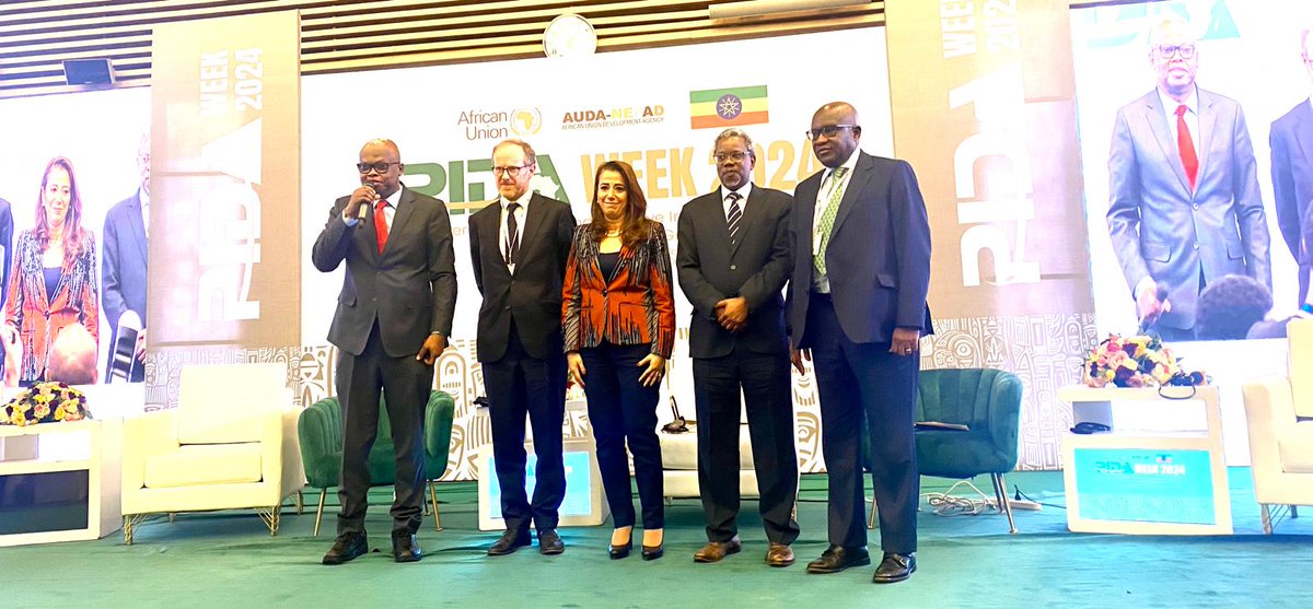 GIZAfricanUnion's tweet photo. The 8th #PIDAWeek2024 is underway, bringing together 1,000 stakeholders to collaborate on Africa’s #infrastructure needs &amp; celebrate the impact of #PIDA. Together, we're creating #sustainable infrastructure solutions for Africa’s #economicdevelopment &amp; #regionalintegration. https://t.co/M7BTnoclff