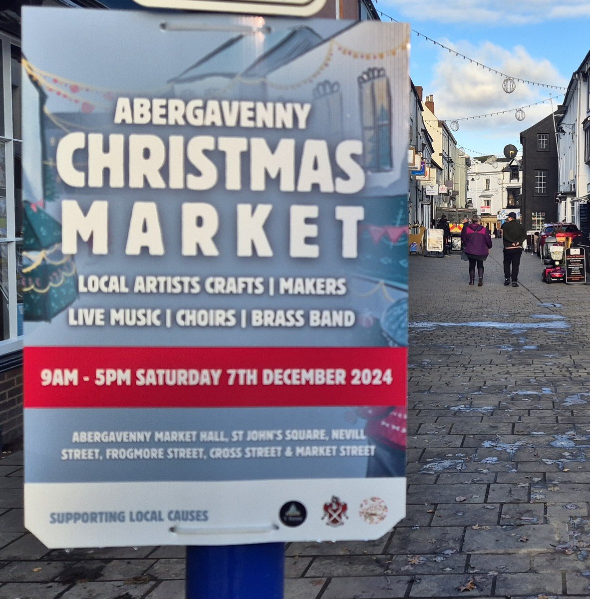 NevillStBiz's tweet photo. 🦌🦌7TH DECEMBER 🦌🦌
EXplore our streets full of market stalls, independent businesses, our market hall and more. @ShackletonCams @Pinkangels03 @MadameFromage1 @ParrysFandC @chrisjonesplace @KingsArmsAber @AbergavennyTC @AberVoice @afoodfestival @MonmouthshireCC @visit_mon https://t.co/nOvuQRdz25