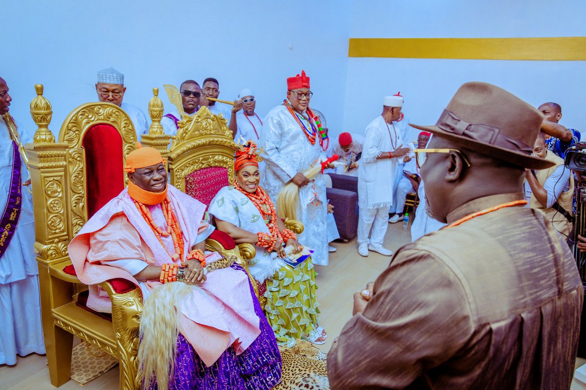 RtHonSheriff's tweet photo. I had the valuable opportunity of presenting the Staff of Office to HRM Asagba (Prof.) Epiphany Chigbogu Azinge, the 14th Asagba of Asaba, at the Ogwa Ukwu Ahaba today. 

While presenting the Staff of Office to His Royal Majesty, I urged him to break new frontiers during his reign, carry everyone along, maintain an open-door policy, and extend a hand of fellowship to all. I also used the occasion to re-emphasize the importance of our traditional institutions maintaining regular interfaces with the Delta State Advisory and Peace Building Council for effective strategies to contain any emerging security threats within their kingdoms. 

May Almighty God bless and prosper the reign of His Royal Majesty. 

Once again, congratulations.
