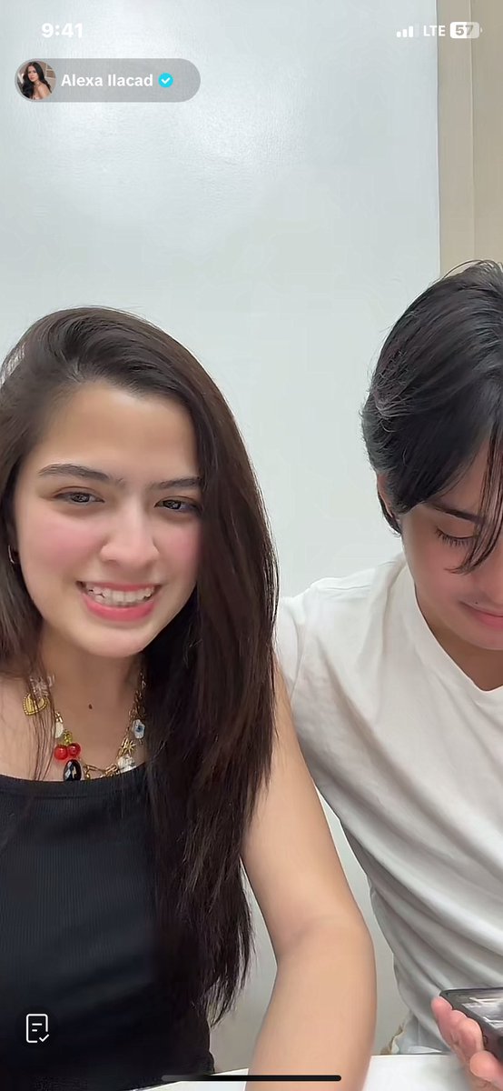 madamalx_'s tweet image. I loved that he's so attentive to Alexa, like girl sinearch niya pa yung chika ni bukluh na kateyki, to be love is to be known. 🥹🤍

#KDLex #AlexaIIacad #KDEstrada