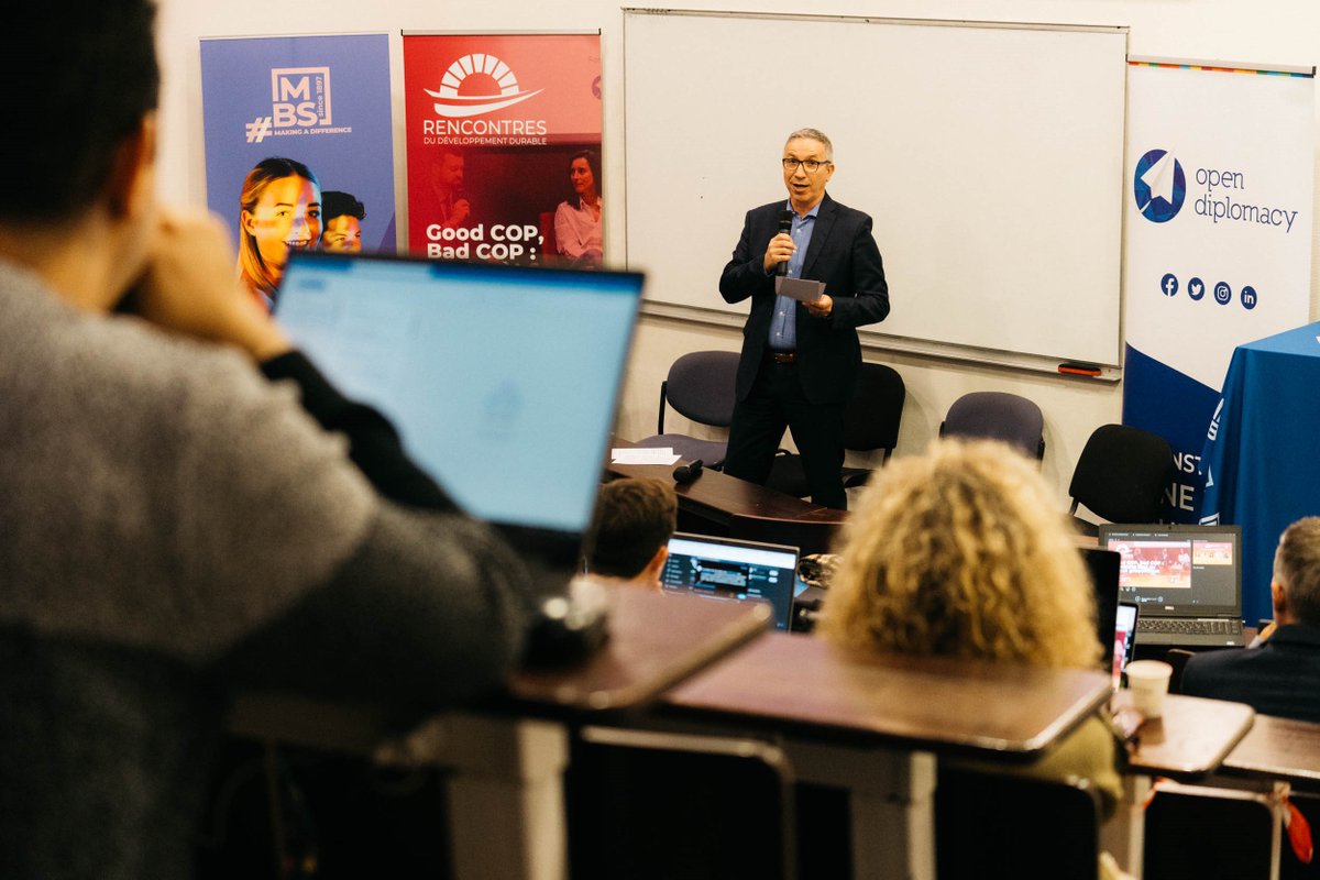 Top départ de la 5e édition des #RDD2024 avec <a href="/opendiplo/">Institut Open Diplomacy</a> 🎙️ Les experts de la transition écologique et solidaire se réunissent sur le campus de MBS pour explorer un thème plus que jamais d’actualité : « Good COP / Bad COP : la planète face au risque géopolitique ».