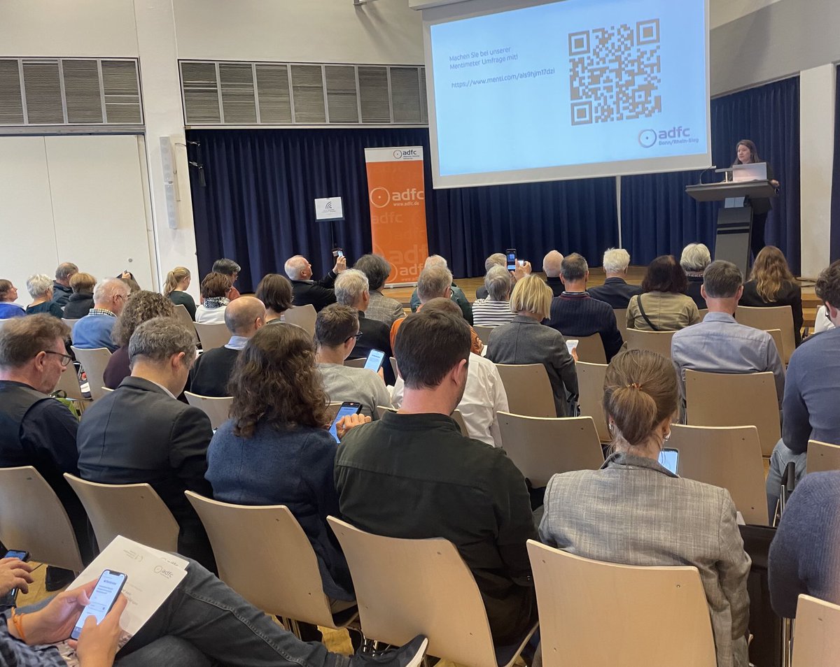 ADFCBonn's tweet photo. ..mit viel Input und Austausch zu den Themen Radinfrastruktur und Naturschutz / Vernetzung in Bonn + Rhein-Sieg: Radnetz + ÖPNV / Kommunikation / Vernetzung Kommunen, Verkehrsbetriebe, Wirtschaft, Medien, NGOs 
❤️Dank an alle Beteiligten! https://t.co/twt0FujpZB