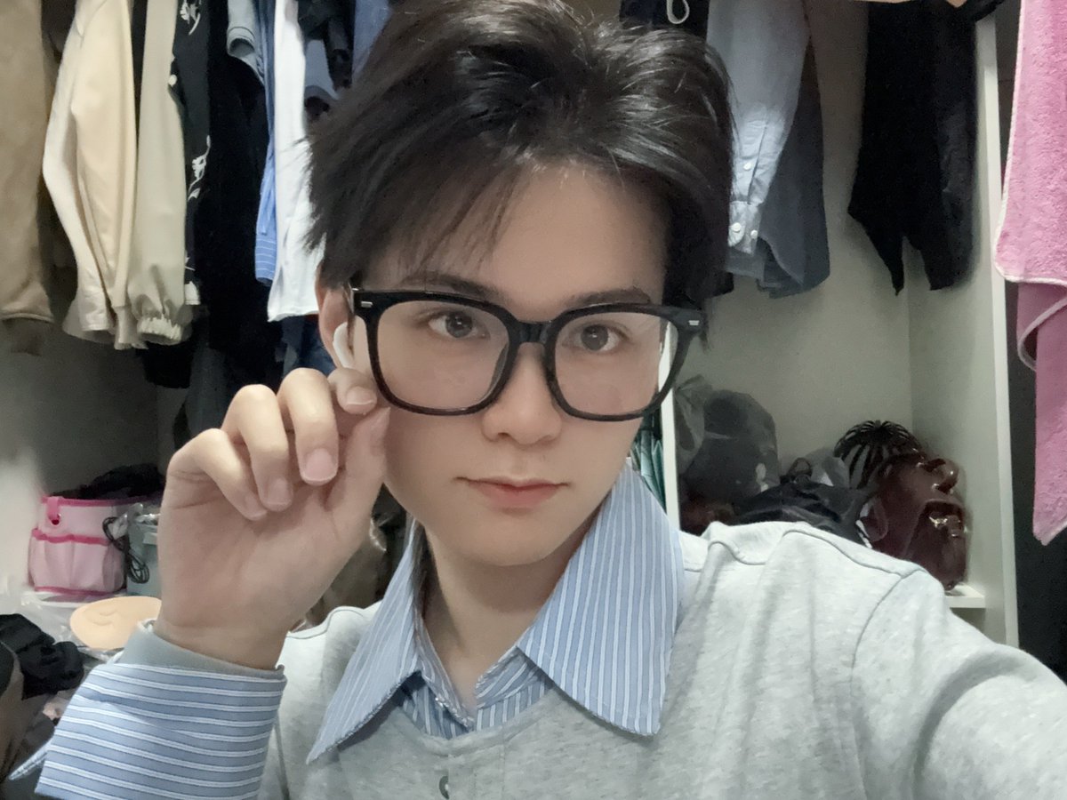 男装会掉粉吗╭(°A°`)╮ https://t.co/ifnReh4h69