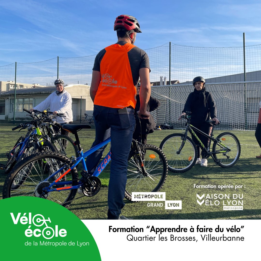 maisonvelolyon's tweet photo. 🚲 Apprendre à pédaler, c'est jamais trop tard ! 🚲

🎉 À Villeurbanne, quartier des Brosses, nos cours de vélo avec la vélo-école du @grandlyon rencontrent un vrai succès ! Prochaine étape ? Rouler en famille ou en ville ! 💪

📅 Inscrivez-vous : https://t.co/WRYdaryfUZ https://t.co/B5DYavWvjB