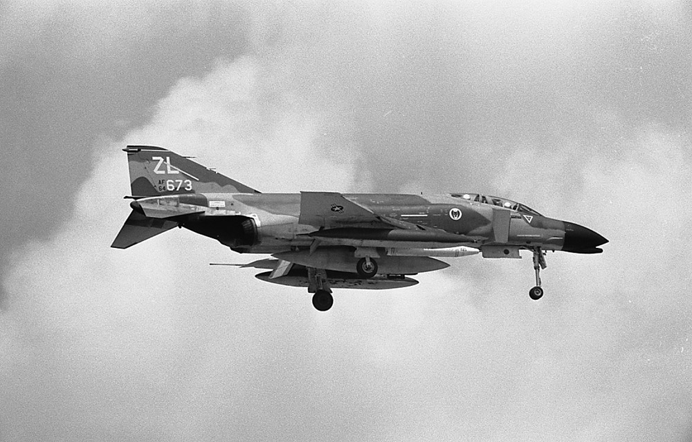 Reddevil0002's tweet image. 74-09-10   KADENA
F-4C   ZL64673
87-04-16 to AMARC