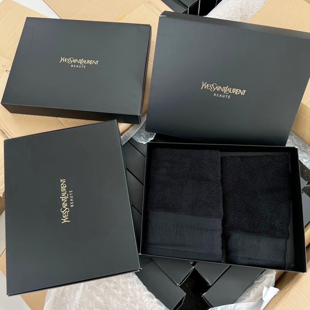 PoopIm10's tweet image. Pre Order :  Ysl Towels Set  เซ็ทผ้าขนหนู 2 ชิ้น 💯💯

🛒 550.- ส่งฟรี🚚

❗️น้องเดินทางมาไกลตีว่ายับ 100% ไว้ได้เลย  ขอคนเผื่อใจรับได้ ค่อยพรีน๊า 
✅ รอของ 3-4 week  

#ส่งต่อคสอ #ส่งต่อสกินแคร์ #ส่งต่อเสื้อผ้ามือ2 #ส่งต่อเครื่องสําอาง #ส่งต่อเครื่องสำอางค์ #ส่งต่อเสื้อผ้ามือสอง