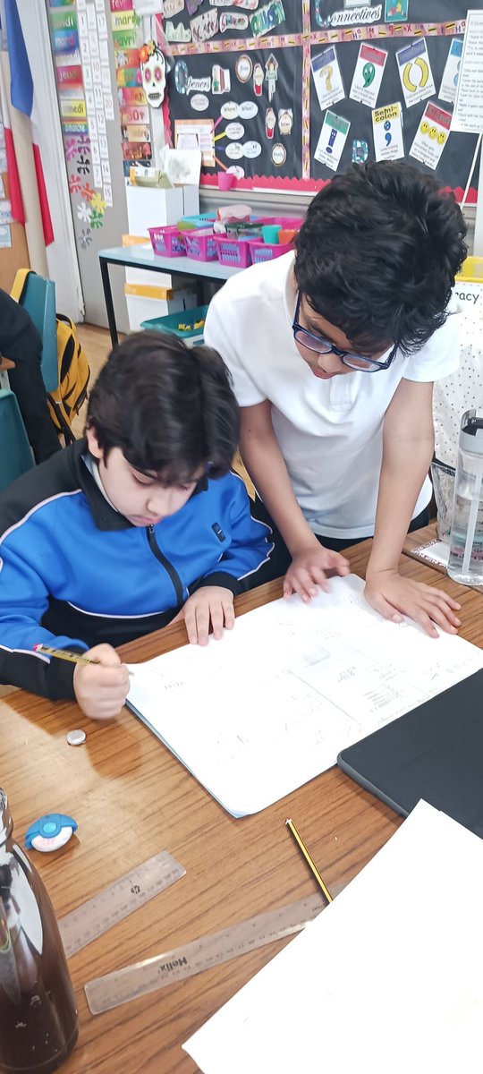 P7Lornestreet's tweet photo. We've been practising our CPA strategies to divide, the abstract is proving a bit tricky so we engaged the help of our #classmates there's no one better, to help  🙌 #learningfromeachother @edscot_maths @MathsScot @glasgowcounts https://t.co/JMvn3ZWrvf