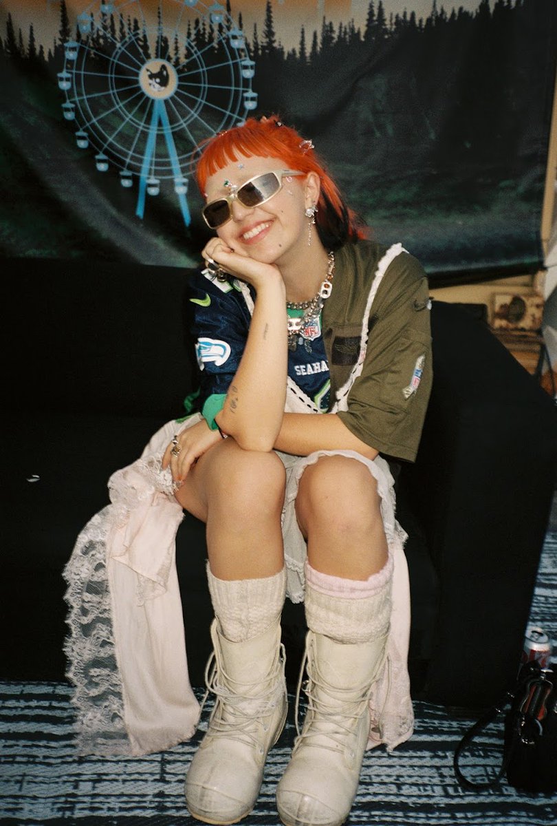 CLASH (@clashmagazine) on Twitter photo "Everything is real!" <a href="/icryatwork/">amelia moore</a> / Amelia Moore interviewed
Emerging from her closeted, home-schooled upbringing to become a colourful new force within R&B -
clashmusic.com/features/every… "Everything is real!" <a href="/icryatwork/">amelia moore</a> / Amelia Moore interviewed
Emerging from her closeted, home-schooled upbringing to become a colourful new force within R&B -
clashmusic.com/features/every…