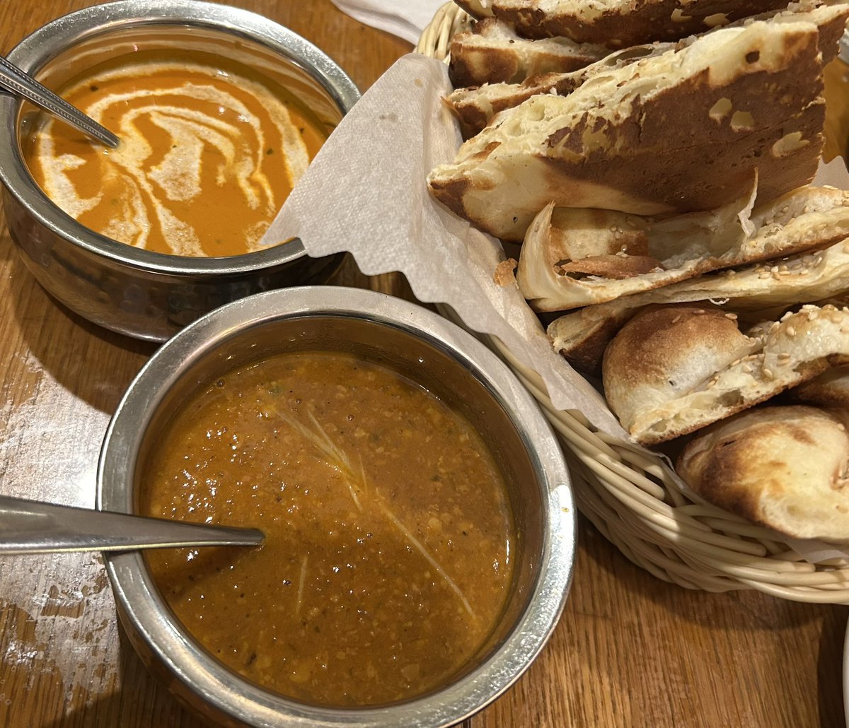 kisaragishow's tweet photo. 今宵は久々に、人形町のアンキットの気持ちで飲み会dinner🇮🇳

今宵も、ビリヤニやカレー、かぼちゃチーズナンなどを堪能しました🍛😄👍

#dinner #dcurry #インドカレー #カレー #नान #ビリヤニ #人形町 #水天宮前 https://t.co/1n1FxHex0x