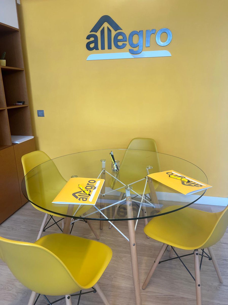 🏡✨ ¡Todo listo para ayudarte a vender o comprar la casa de tus sueños!
En Allegro, cada detalle cuenta, y estamos comprometidos en ofrecerte la mejor experiencia inmobiliaria.

📋 Hoy trabajamos en la preparación para la venta de una nueva vivienda.