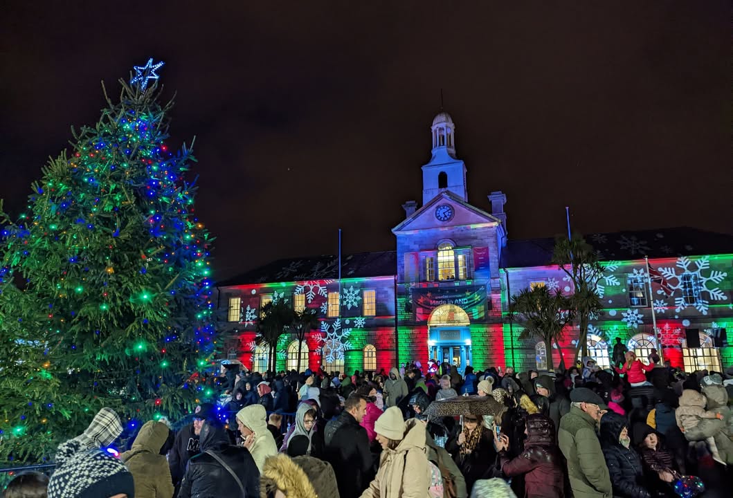 ANDborough's tweet photo. Newtownards Christmas Light Switch On
Saturday 30 November | 10am-7pm | Switch On 6pm, Conway Square

Christmas market &amp; shopping | Christmas Passport Trail | Festive fun | Weekly market moved to Kennel Lane

Full details 👉 https://t.co/nGqYFgfMC1 https://t.co/17zbk1qZHj