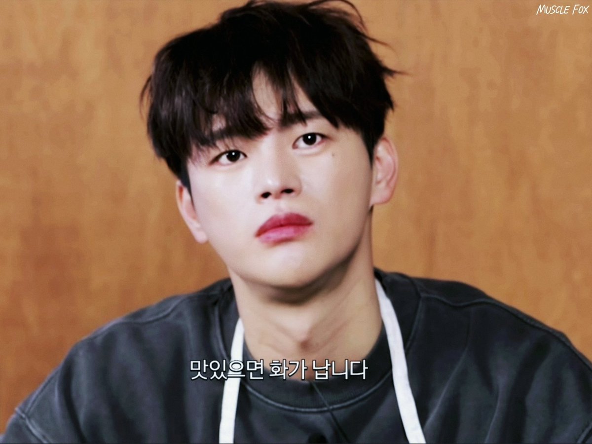 화난 표정 귀여워서 우선 한컷ㅋㅋㅋ
(jpg임)

#서인국
drive.google.com/file/d/1Lc04RQ…