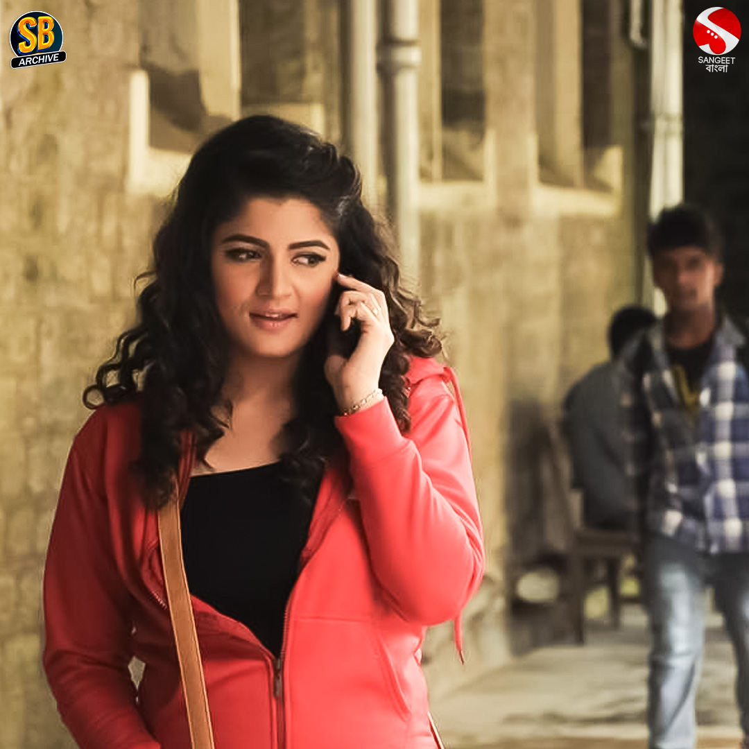 SangeetBangla's tweet photo. @srabantismile যদি তোমায় call করে তাহলে কী বলবে তাকে?
জানাও comment-এ।
#SBArchive থেকে রইল @srabantismile -এর এই exclusive ছবি!
#SrabantiChatterjee #ShudhuTomariJonyo #BanglaMovie #BengaliCelebrity #SBArchive #SangeetBangla #HullorHoyeJak https://t.co/sDo1kVrqmL