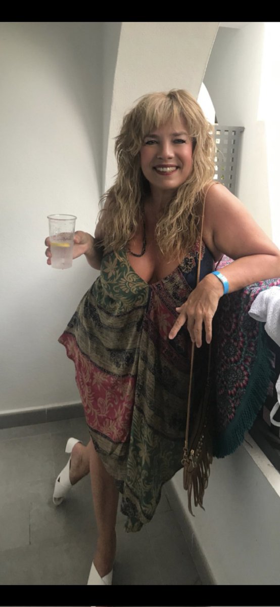 werelostinmusi6's tweet image. #NewProfilePic 
#thursdayvibes 
Happy Thursday guys and dollies ❣️🎵🎵🎵🎵🎵🎵🎵🎵🎵🎵🎵🎵🎵🎵🎵🎵