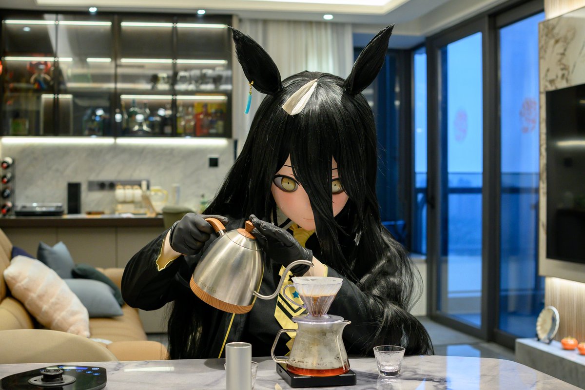 日咖夜酒 📷: @special29939243 #ウマ娘 #着ぐるみ #マンハッタンカフェ