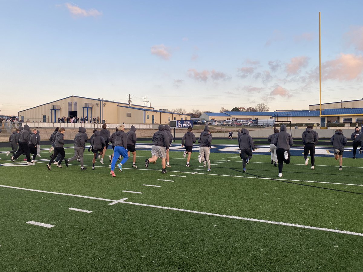 fbcoachsimpson's tweet photo. Thanksgiving football! https://t.co/oC77kPjAeE