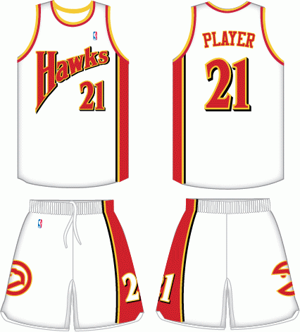 ATLHawksFR's tweet photo. Très bonne question !

Il me semble que c'est un jersey custom.

Je reconnais la police "Hawks" en biais de la période 1992-95. Le jaune pétant c'est bien 2015-20. Le vert c'est plus un hommage de 1970-72. Par contre, cette forme de faucon rouge ne me dit rien. https://t.co/nfO1Bg2II5