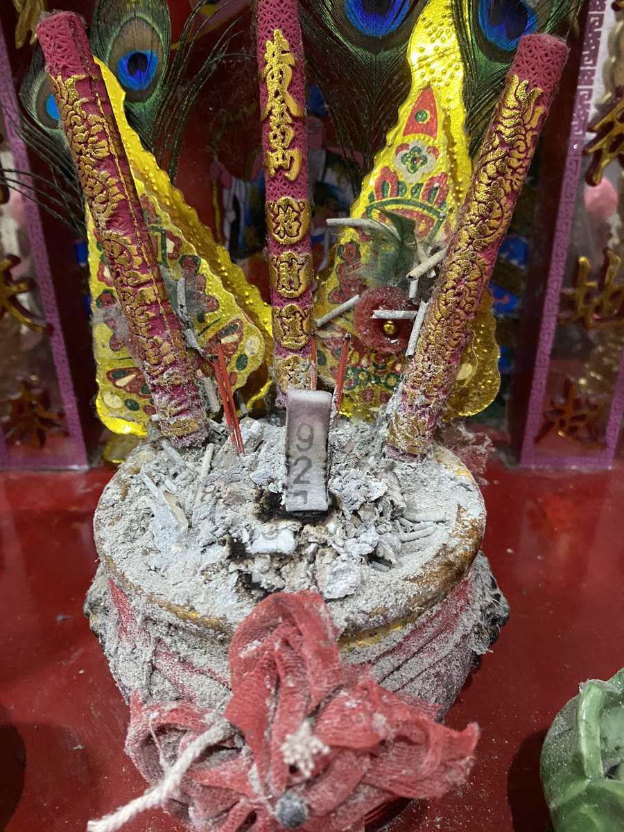 LONGFOCUS2929's tweet image. 🇱🇦ลาวพัฒนา 29/11/67 🇱🇦
☘️ขอให้มีโชคร่วมกันนะครับทุกคน

🍀 เลข 92 เลขหลังใครเห็นเลขอะไรบอกด้วยครับ😁

♻️ กดใจกดรีขอให้ถูก 3ตัวตรงๆครับ
 พิกัดรวย af1.af-huayneko.com/?openExternalB…

#หวยลาววนนี้ #หวยวันนี้