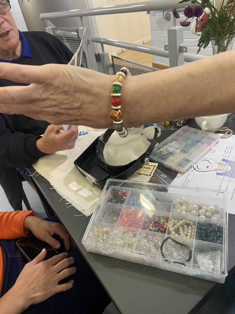 TheFoodWorksSHF's tweet photo. Each month, we host a social event ๐
This November, we held a crafty social for our volunteers! ๐จ It was a wonderful evening of laughter, creativity, and great company as we came together from various sites across Food Works ๐
#VolunteerCommunity #foodworkssheffield https://t.co/lCTvLr8RuP