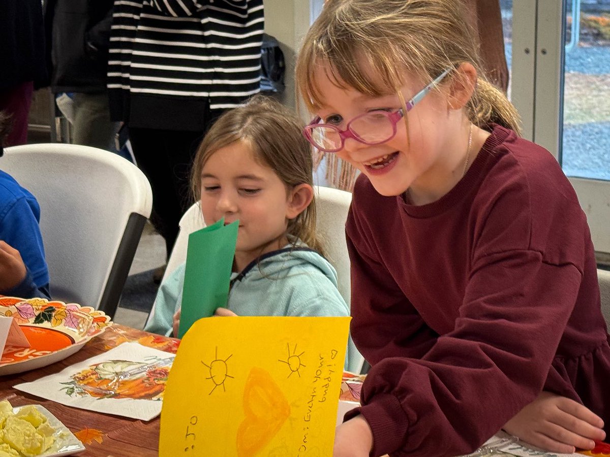 CrossrdsAcademy's tweet photo. Happy Thanksgiving from all of us at Crossroads Academy! May your day be filled with love and gratitude. ❤️🦃 https://t.co/1nCZpDuthl