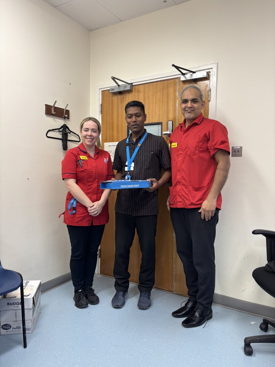 Angela Wellman (@angelawhite206) on Twitter photo Medicine team celebrating the success of the staff survey with a pizza lunch
🍕🍕 🍕
Thank you <a href="/WestHertsNHS/">West Herts Teaching Hospitals NHS Trust</a> Medicine team celebrating the success of the staff survey with a pizza lunch
🍕🍕 🍕
Thank you <a href="/WestHertsNHS/">West Herts Teaching Hospitals NHS Trust</a>