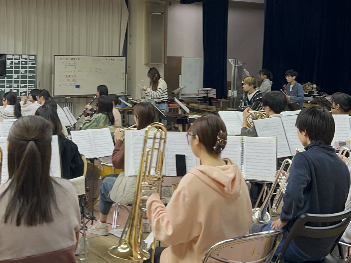 hue_h_brass's tweet photo. 【WINTER CONCERT 2024❄️まで残り24日】
今日はノートルダムの鐘の合奏を行いました！
みなさんに素敵な演奏を届けられるよう、精進して参ります✨💪
#吹奏楽
#北海道教育大学函館校吹奏楽団
#WINTERCONCERT2024 https://t.co/rRthOShjGz