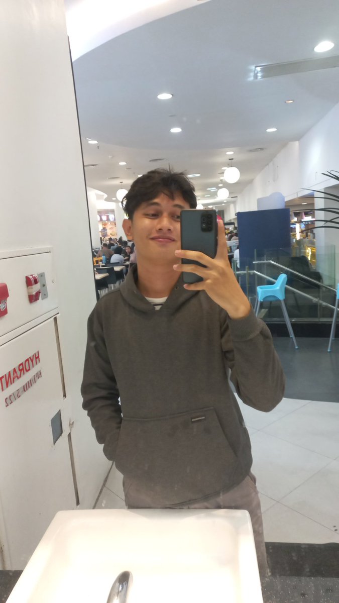 xocassio's tweet photo. Trying to stay sane 😵‍💫 https://t.co/tgP76Zovy7