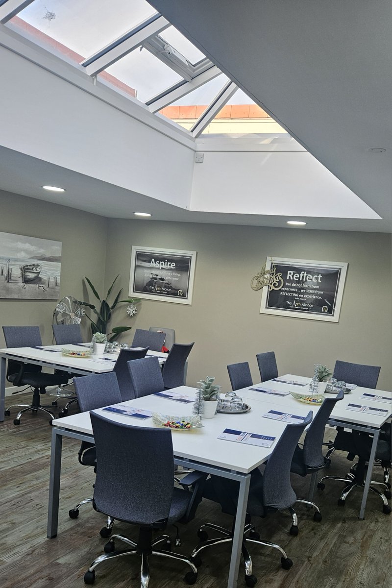 EnglishHub tweet media