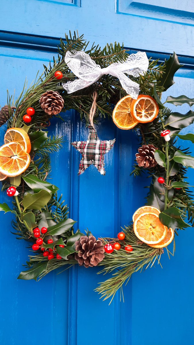 Wreath making with #HomeEd friends last night 😊