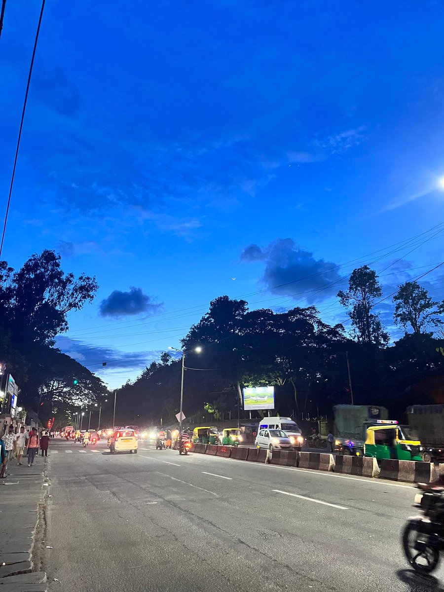 bvkumar1811's tweet photo. Bangalore skies are always the best :)) https://t.co/3edcWYaTfR