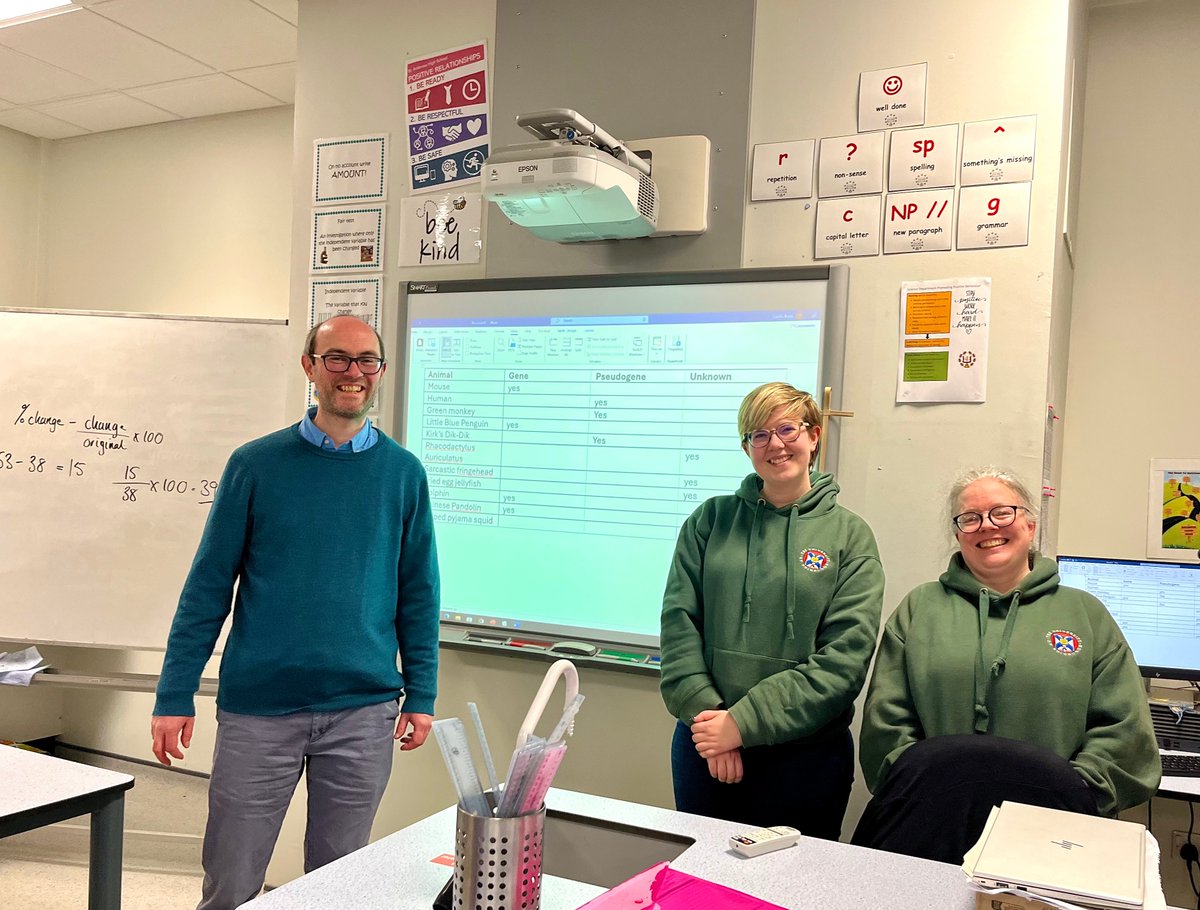 We had an amazing time at <a href="/stambrosehigh/">St Ambrose High</a> on Monday with <a href="/4273pi/">4273pi</a>, introducing #bioinformatics to brilliant <a href="/StAmbroseSci/">St Ambrose Science</a> students! 🧬✨

Students looked at #sequencedata, used #BLAST, and analysed effects of #mutations!

<a href="/TheAmbeesHive/">The Hive</a>  #ScienceEducation #InspiringFutureScientists