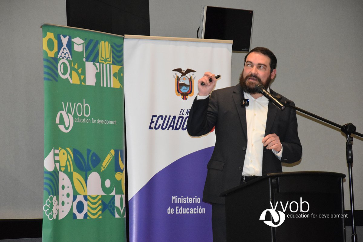 #Evento
Celebramos junto al @MinEducaEcuador la tercera y última conferencia del ciclo "Investigar para Transformar"

En <a href="/VVOBenEcuador/">VVOB en Ecuador</a> continuamos comprometidos con la innovación educativa, fortaleciendo estos espacios de diálogo para mejorar la calidad educativa. ✨
