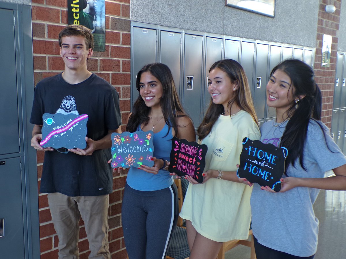 Penny Choy (@pennychoy_) on Twitter photo <a href="/EHSCharityBall/">Enloe Charity Ball</a> I’m thankful for the service opportunities Enloe Stuco has participated in that will benefit future CASA residents! Welcome sign-making was so much fun! 💖💖
#ECBThanksgivingChallenge #AliveWithPurpose #MiCasaTuCasa #HousingSolvesHomelessness <a href="/EHSCharityBall/">Enloe Charity Ball</a> I’m thankful for the service opportunities Enloe Stuco has participated in that will benefit future CASA residents! Welcome sign-making was so much fun! 💖💖
#ECBThanksgivingChallenge #AliveWithPurpose #MiCasaTuCasa #HousingSolvesHomelessness