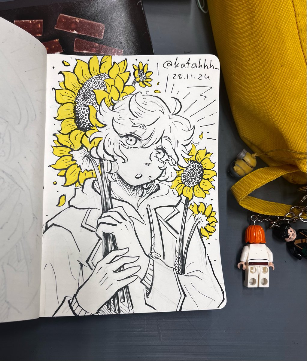 katahhh_26's tweet photo. Again a little bit of the language of flowers, and also "see no evil, hear no evil, speak no evil" :33
I hope you like it!! 
#SoraHarukawa #TsumugiAoba #NatsumeSakasaki #art #EnsembleStars #青葉つむぎ #美術 #あんさんぶるスターズ  #sketch https://t.co/oWoAqlwu5B