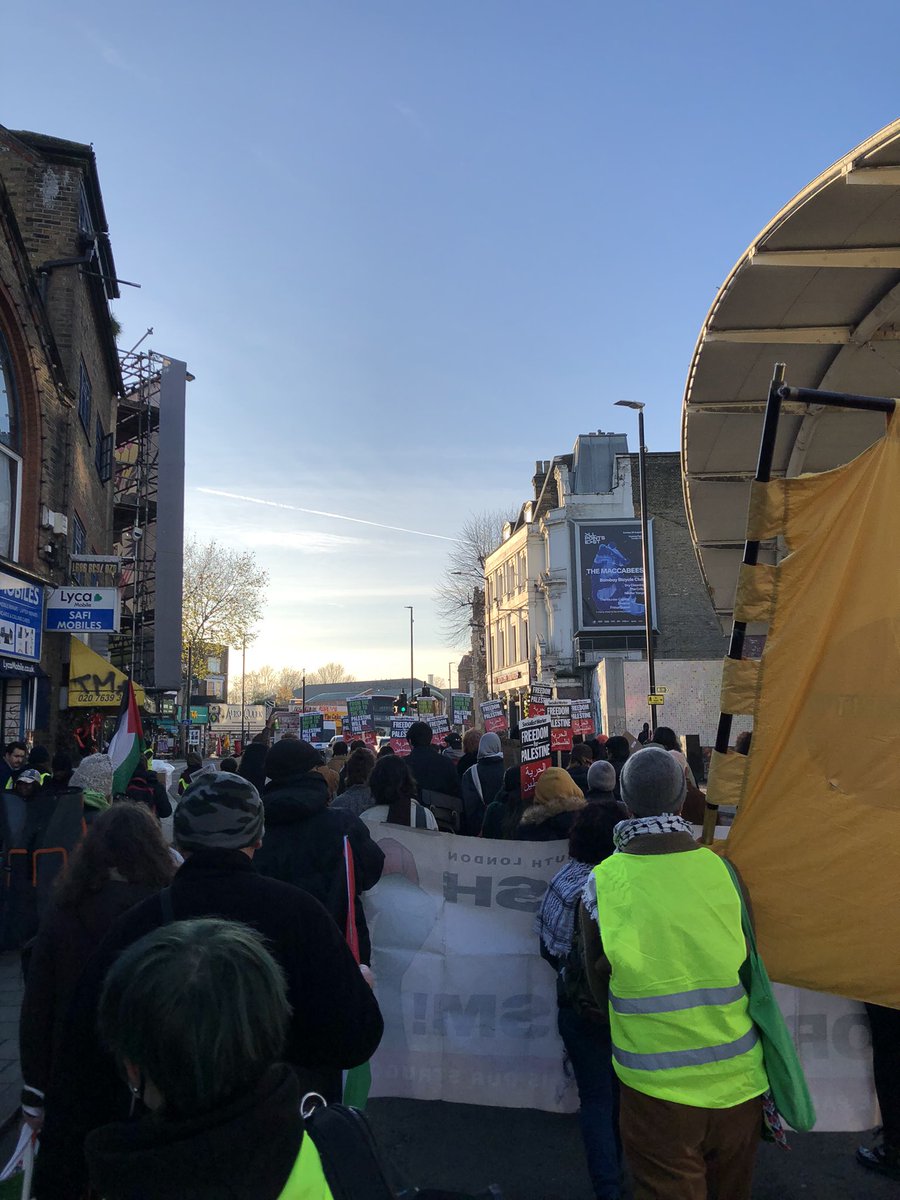HAPPENING NOW! On the way to UAL Camberwell! Our streets!