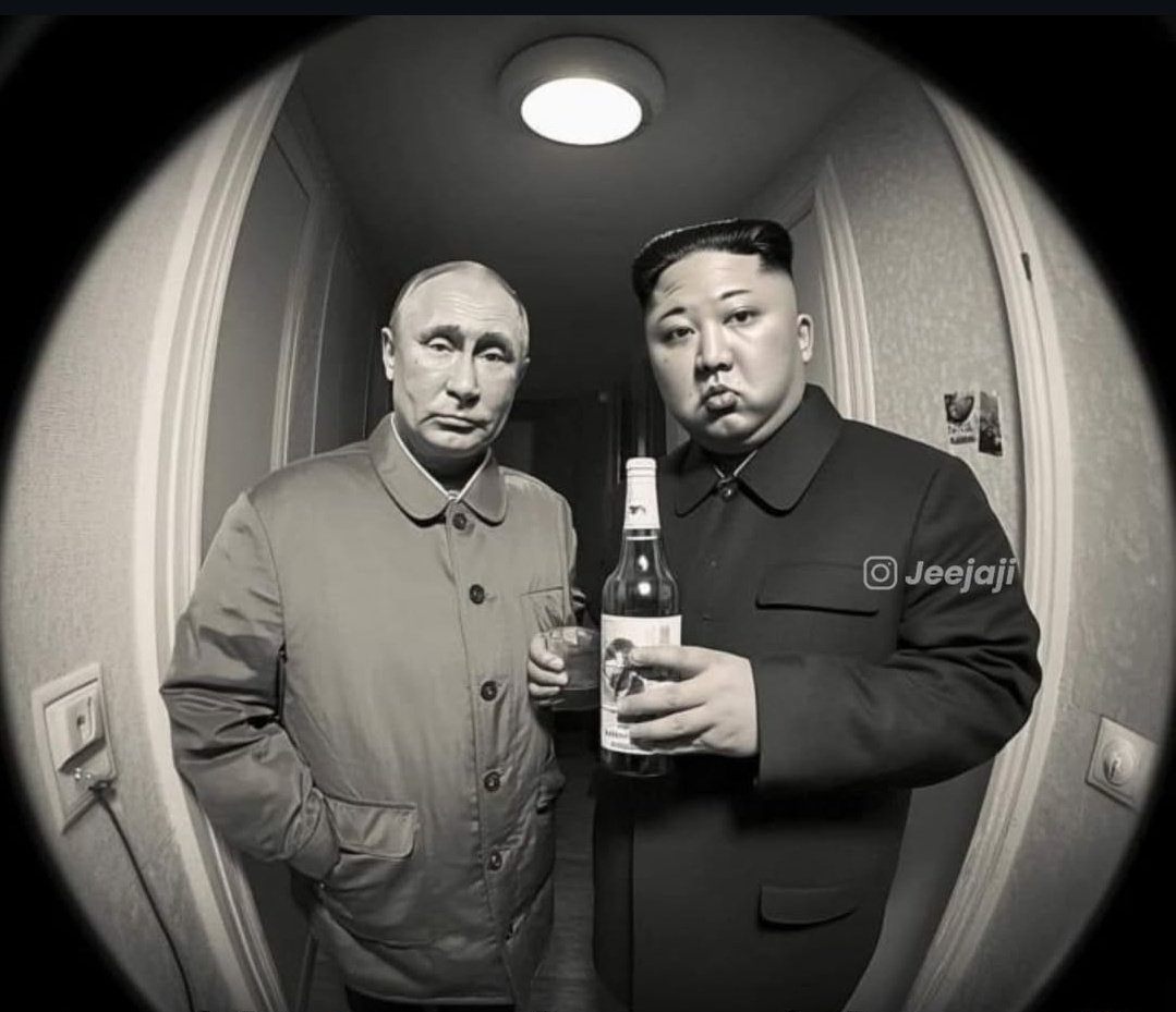 nishad_OG's tweet image. These Two Gentlemen Are Also Waiting 

#MahaCM