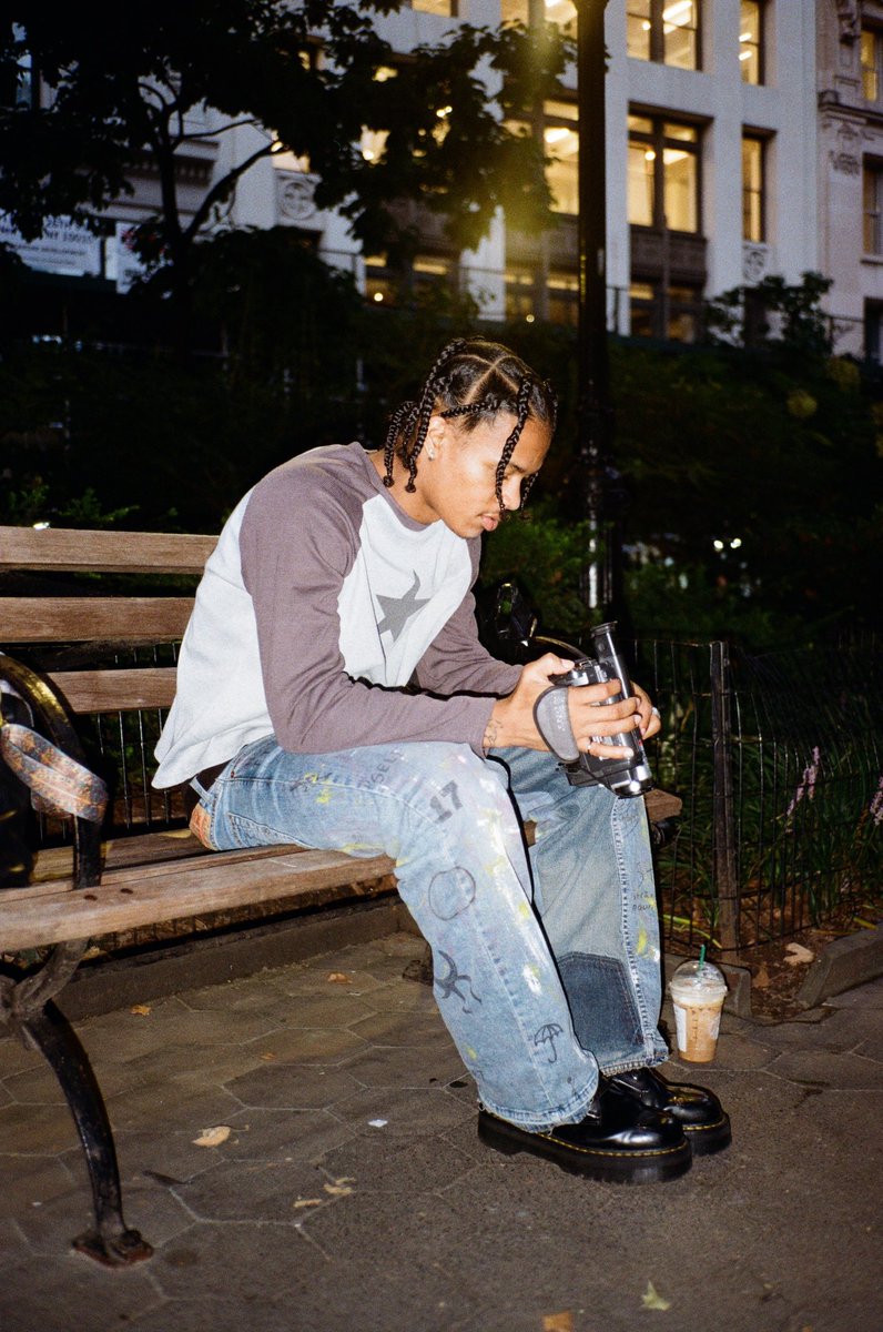 withoutmeech's tweet image. Your environment dictates who you are. You're a product of it, so make a product from it.

whoismeech.com