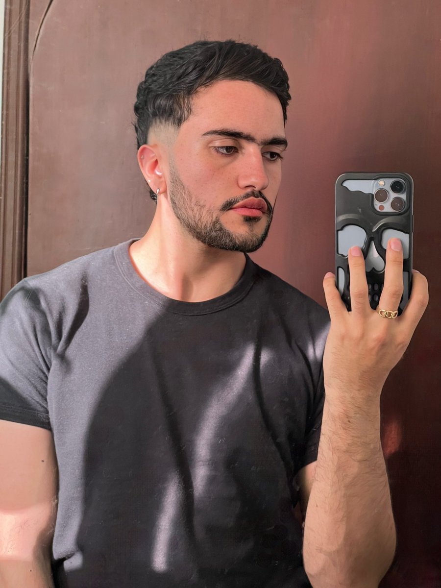 omarstevenhr's tweet photo. 🖤 https://t.co/sJdvm9Qskc