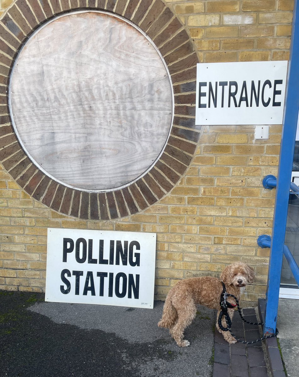 Don’t forget today’s by-election is an important opportunity to have your voice heard on local issues. Three candidates joined the recent public meeting and shared their thoughts on Archway Campus.

#dogsatpollingstations #junction