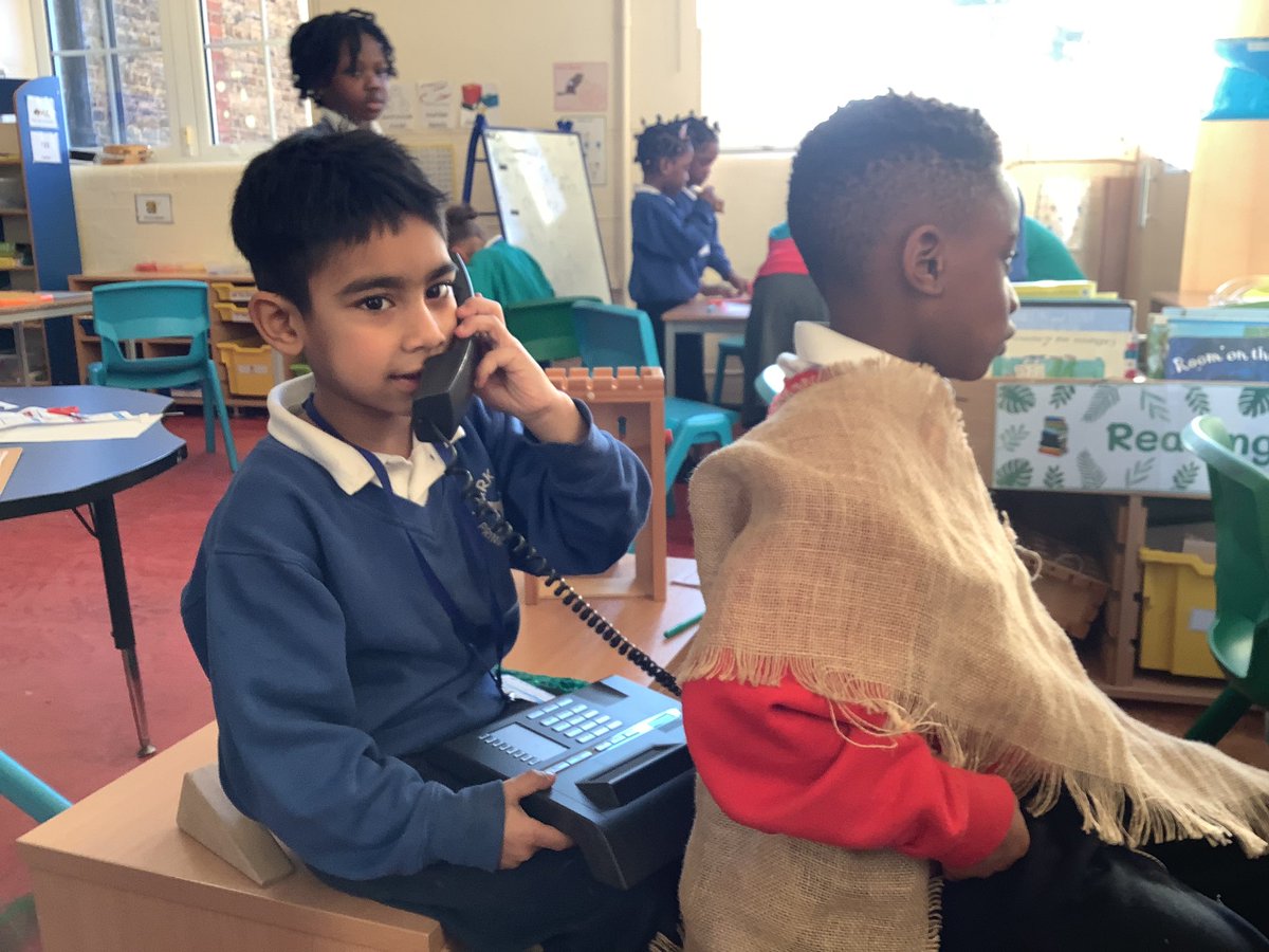 LarkHallPrimary's tweet photo. Southwark set up a pretend hair salon in Discovery. We wrote appointment cards and added up the cost of hair styles. Lots of teamwork and turn taking! #lhpscd #lhmu #lhsouthwark #lhpscd https://t.co/1zwCup5fQT