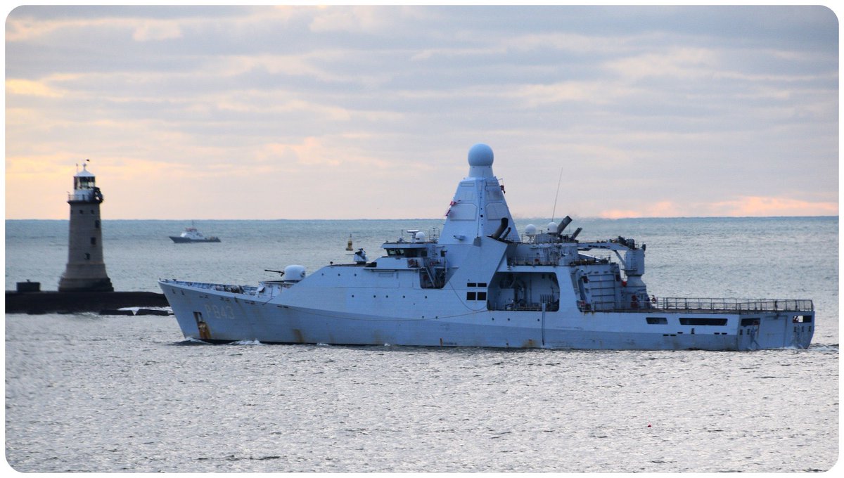 WarshipCam's tweet photo. Royal Netherlands Navy Holland-class ocean-going patrol vessel HNLMS Groningen (P843) off of Plymouth, England - November 28, 2024 #p843 #hnlmsgroningen
SRC: TW-@RfaNostalgia https://t.co/nfzNGYq9ux