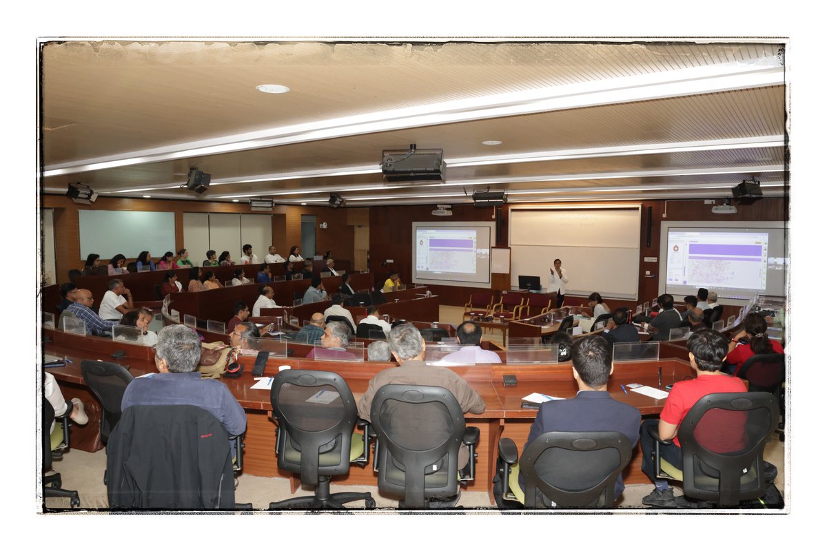 rajesh_b_r's tweet photo. Innovative startups

Inspiring leaders

- Game-changing ideas

Feeling fortunate to share my entrepreneurial journey and learn from fellow innovators.

#IIMBangalore

#SummitUp

#Innovation

#entrepreneurship https://t.co/1UilaDk9j4