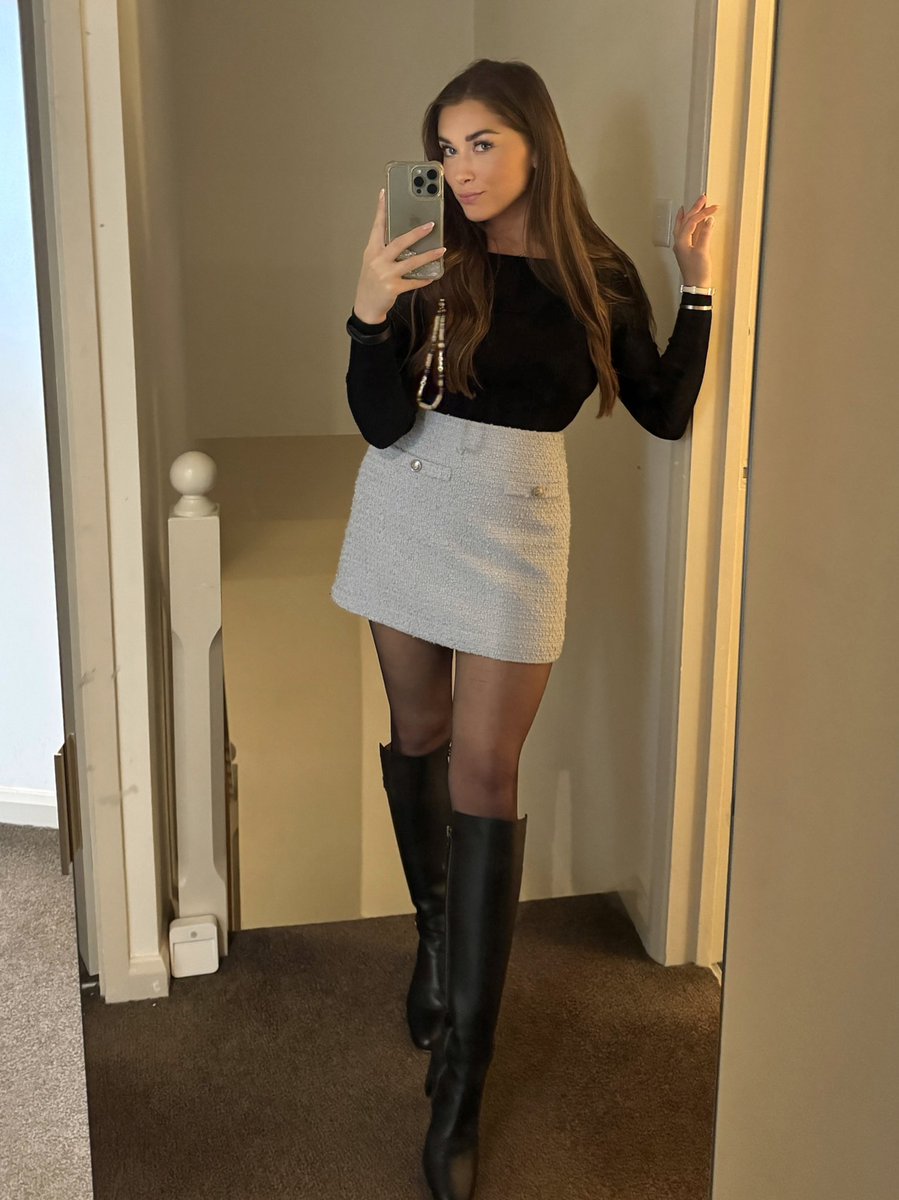 ccountryGoddess's tweet photo. Beg me to take advantage of you🤭 https://t.co/5UWx2z6Tyh