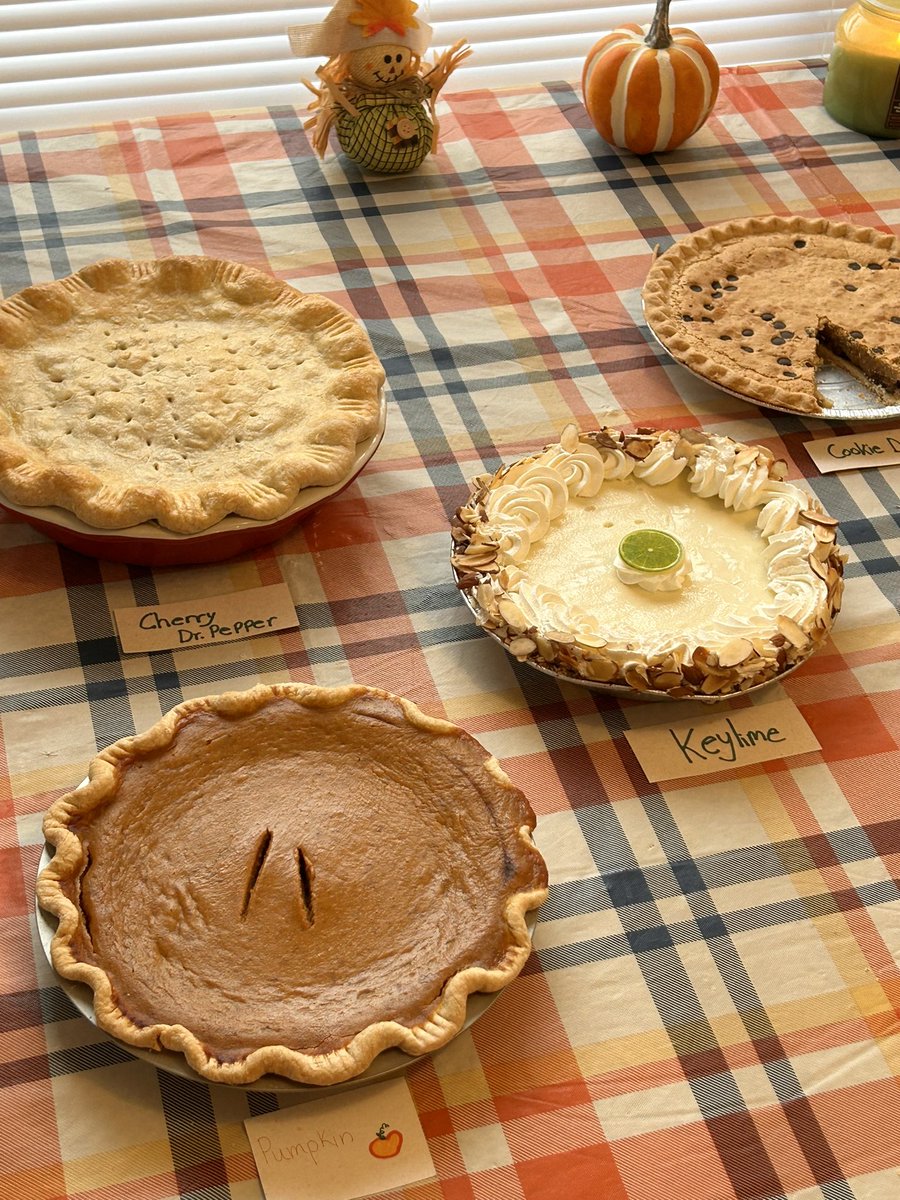 jeremiahrjones's tweet photo. If youβre not having #PieForBreakfast, youβre doing it wrong.
Sorry, I donβt make the rules.
#HappyThanksgiving
#ldx https://t.co/ZX7QTighWD