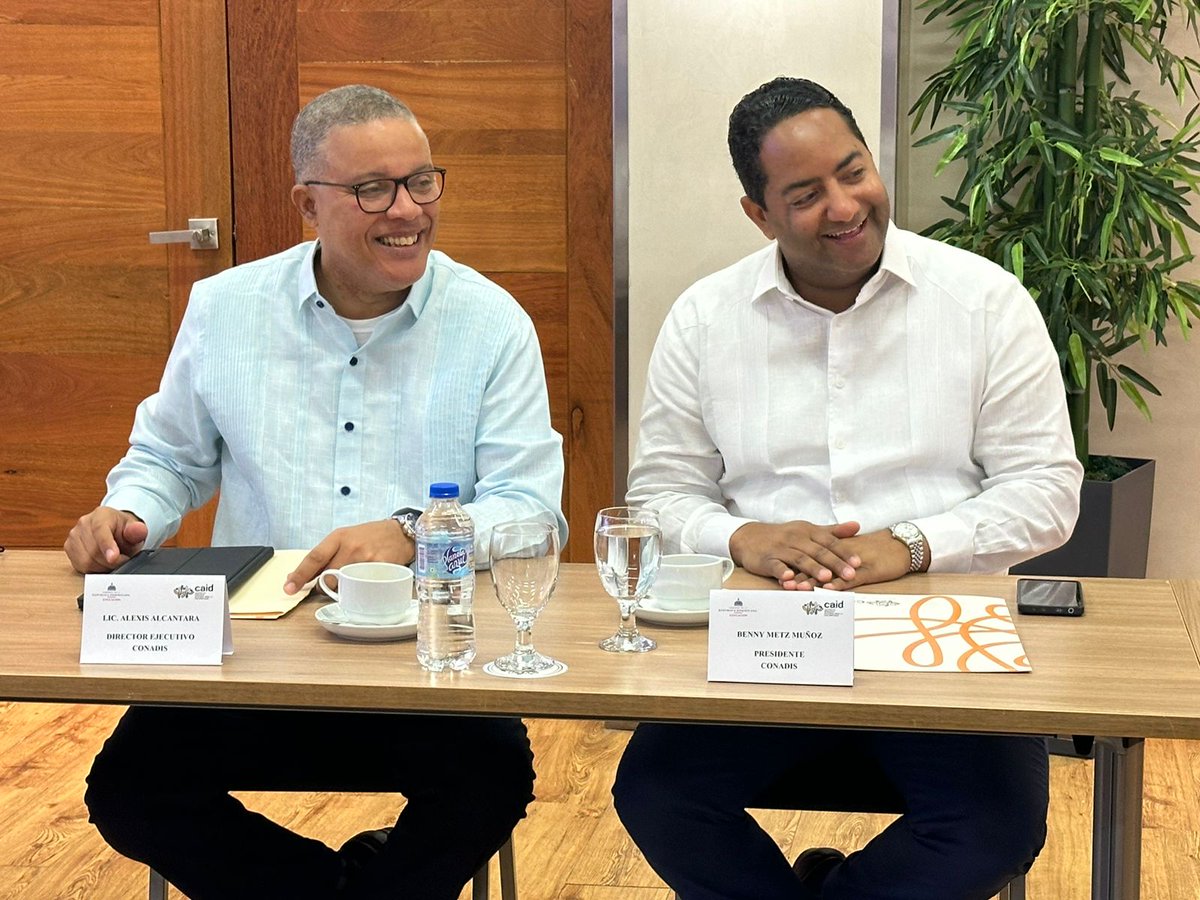 ConadisRD's tweet photo. El Presidente del CONADIS, Lic. Benny Metz, junto al Dir. Ejecutivo, Lic. Alexis Alcántara, participaron activamente en diversas actividades realizadas en el Centro de Atención Integral para la Discapacidad (CAID), con motivo de la celebración de su 11.º aniversario. 
#conadis https://t.co/6Y6xv3soSf