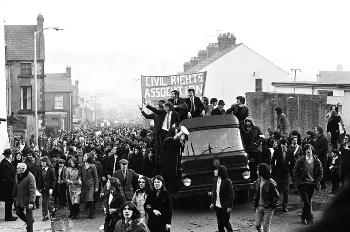 MRSH Caen (@mrshcaen) on Twitter photo #ForgeNumérique | Retrouvez l'intervention de <a href="/BarcatCharlotte/">Charlotte Barcat</a> "Dealing with legacy issues in Northern Ireland: the case of Bloody Sunday".
Dans le cadre de la journée d'étude "L’Irlande du Nord : la longue route vers la paix" organisée par <a href="/ERIBIA_Caen/">ERIBIA (UR 2610)</a> bit.ly/3ZuaEEl #ForgeNumérique | Retrouvez l'intervention de <a href="/BarcatCharlotte/">Charlotte Barcat</a> "Dealing with legacy issues in Northern Ireland: the case of Bloody Sunday".
Dans le cadre de la journée d'étude "L’Irlande du Nord : la longue route vers la paix" organisée par <a href="/ERIBIA_Caen/">ERIBIA (UR 2610)</a> bit.ly/3ZuaEEl