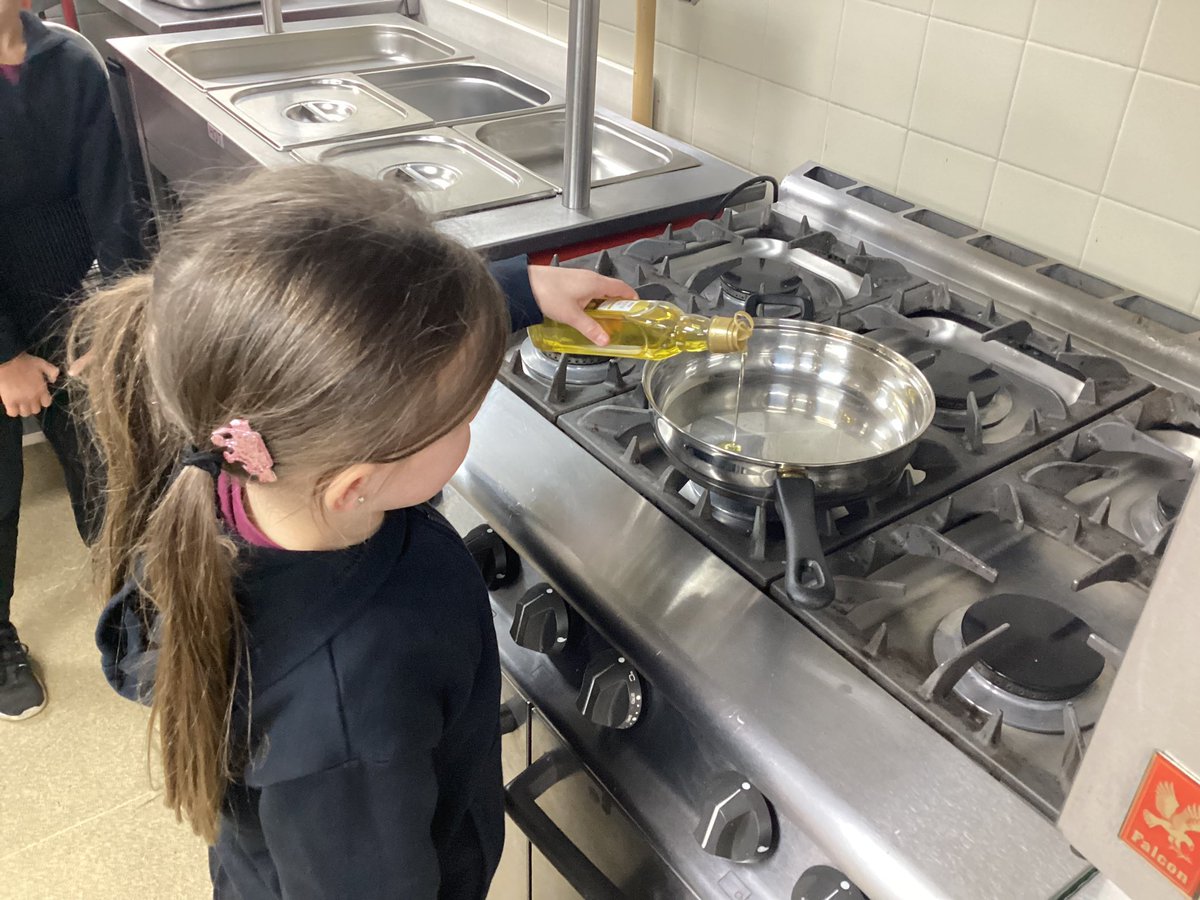 Christ the King Catholic Primary School tweet media