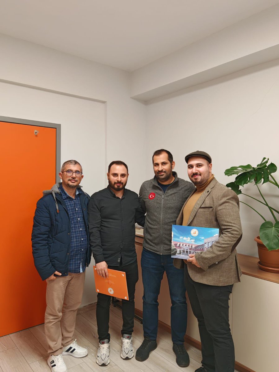VismaGames's tweet photo. Visma Games olarak bugün “Oyunla Başla, Geleceği Tasarla” mottosuyla öğrencilerle buluştuk.

Misafirperverlikleri için Borusan Asım Kocabıyık Mesleki ve Teknik Anadolu Lisesi’ne teşekkür ederiz.🙏🏻

#vismagames @BORUSANMTAL https://t.co/3wP8VKlRaS
