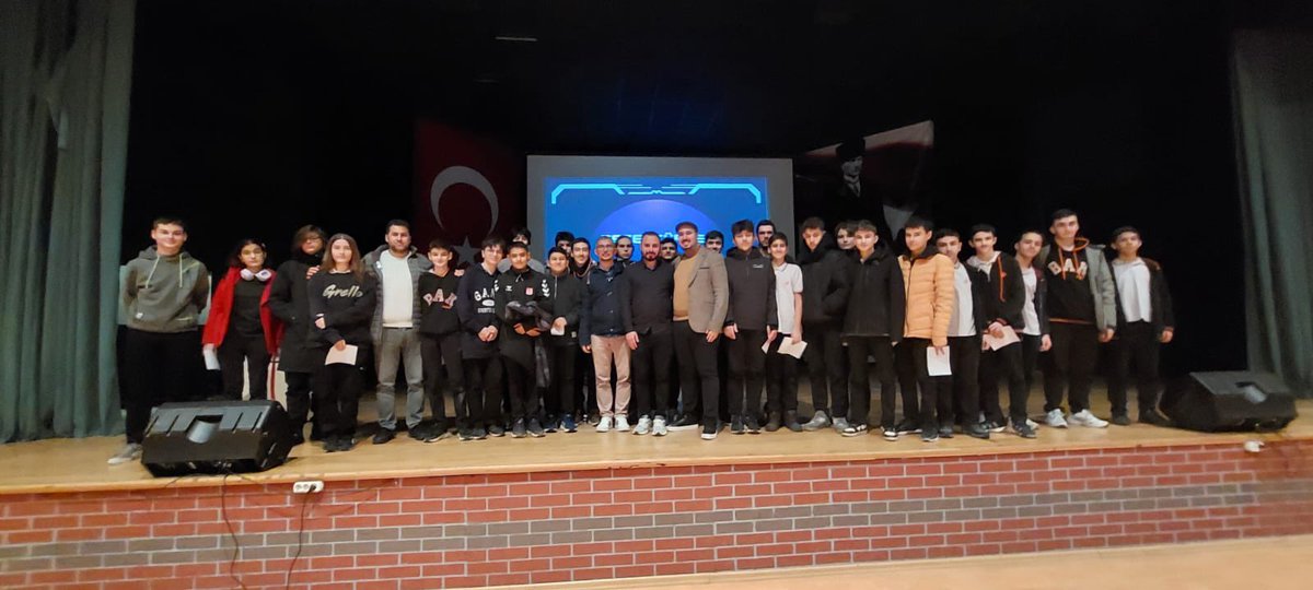 VismaGames's tweet photo. Visma Games olarak bugün “Oyunla Başla, Geleceği Tasarla” mottosuyla öğrencilerle buluştuk.

Misafirperverlikleri için Borusan Asım Kocabıyık Mesleki ve Teknik Anadolu Lisesi’ne teşekkür ederiz.🙏🏻

#vismagames @BORUSANMTAL https://t.co/3wP8VKlRaS