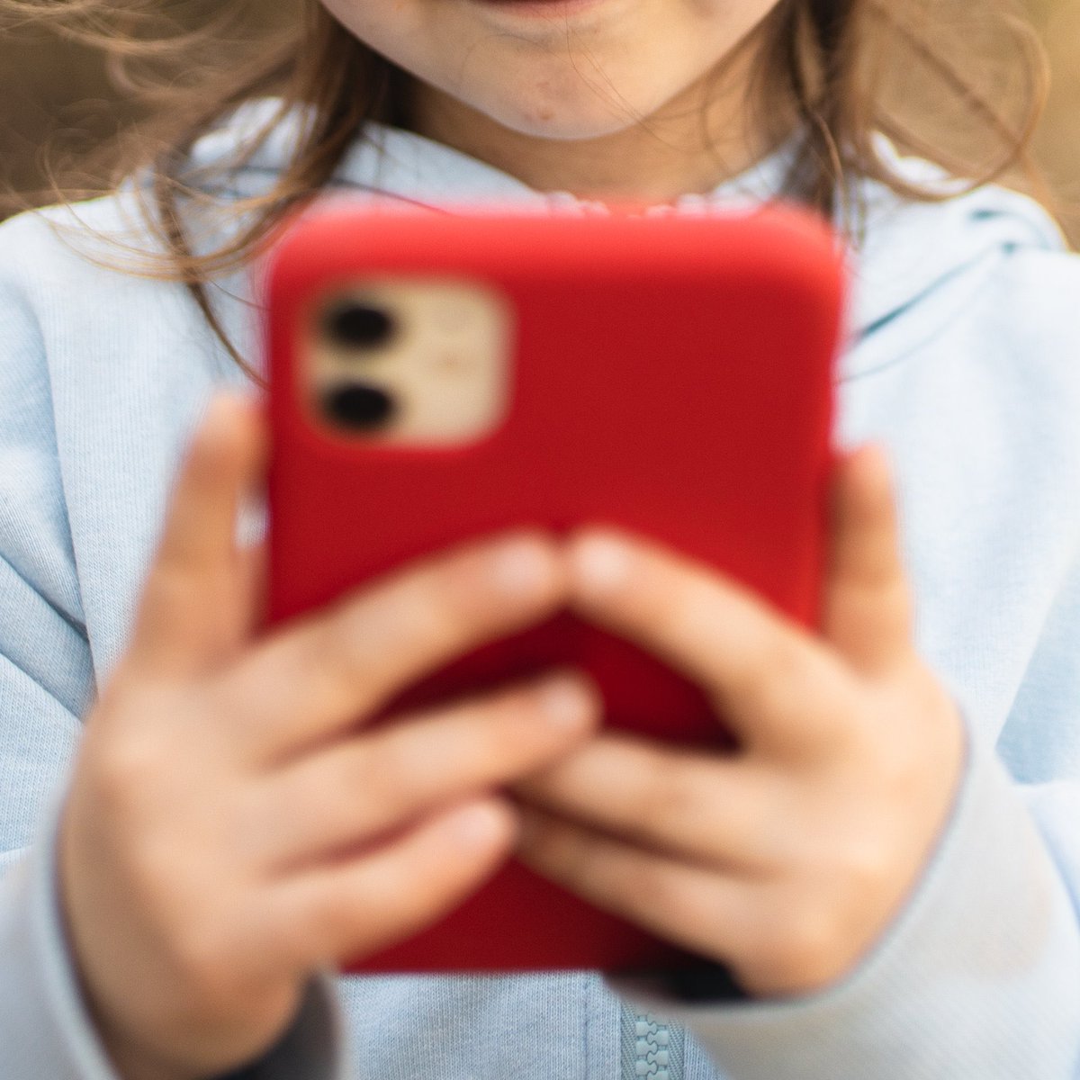 Dexerto's tweet photo. Australia to ban children under 16 from social media, after passing a bill aimed at protecting kids from online hazards https://t.co/SsQooagywE